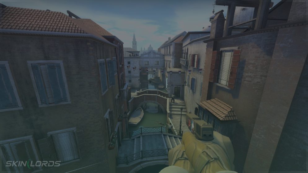 How to Use the NoClip Command in CSGO SkinLords