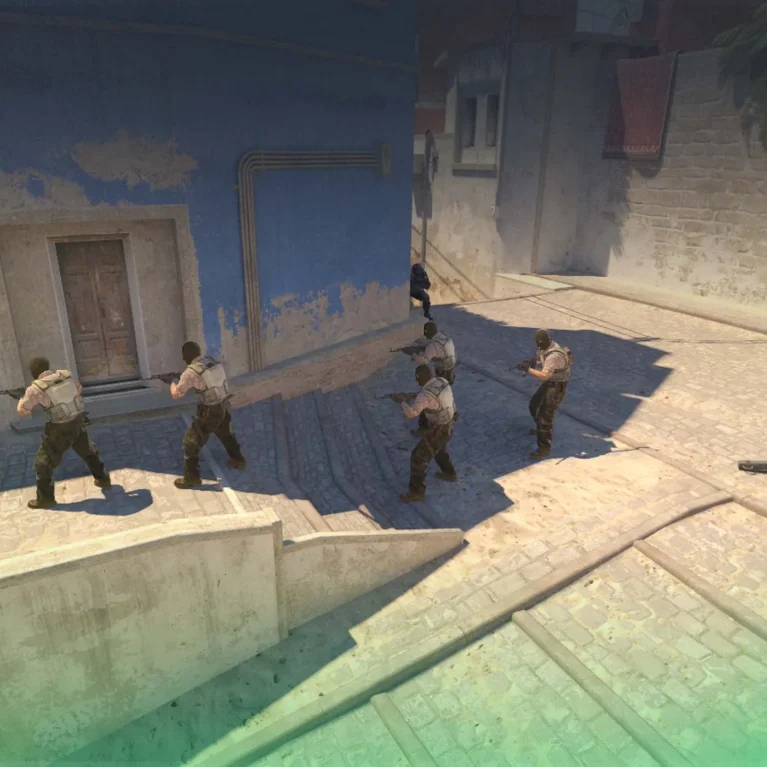 Flanking in CS2: When and How to Do It