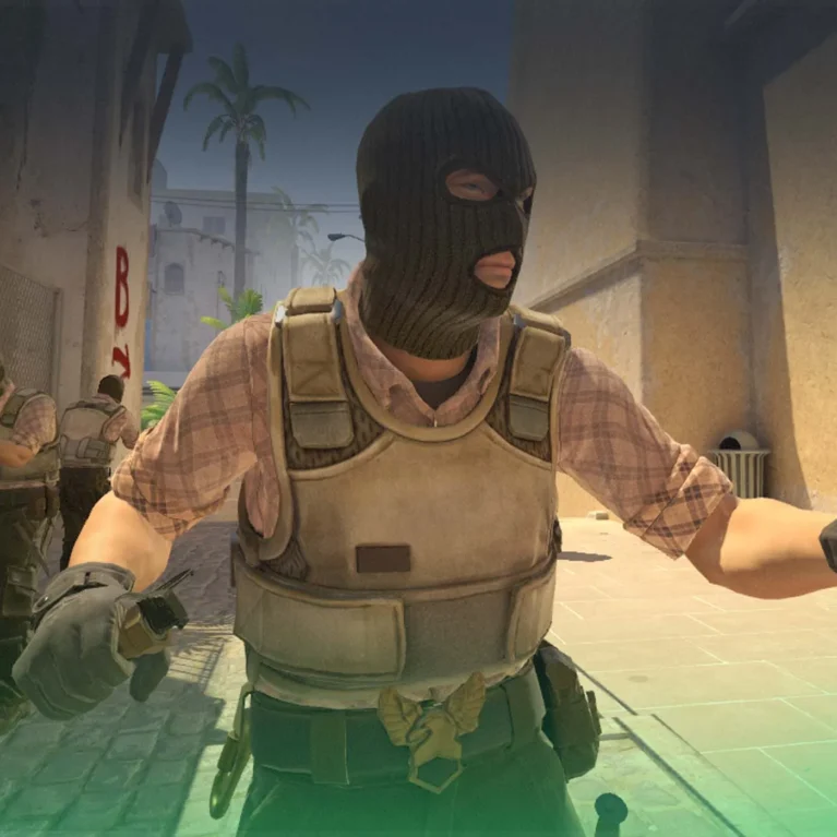 Is the CS2 Decoy Grenade Ever Useful?